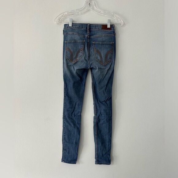 Hollister Women's Mid-Rise Ripped Light Wash Super Skinny Jeans size 0S, 24 - Picture 6 of 11
